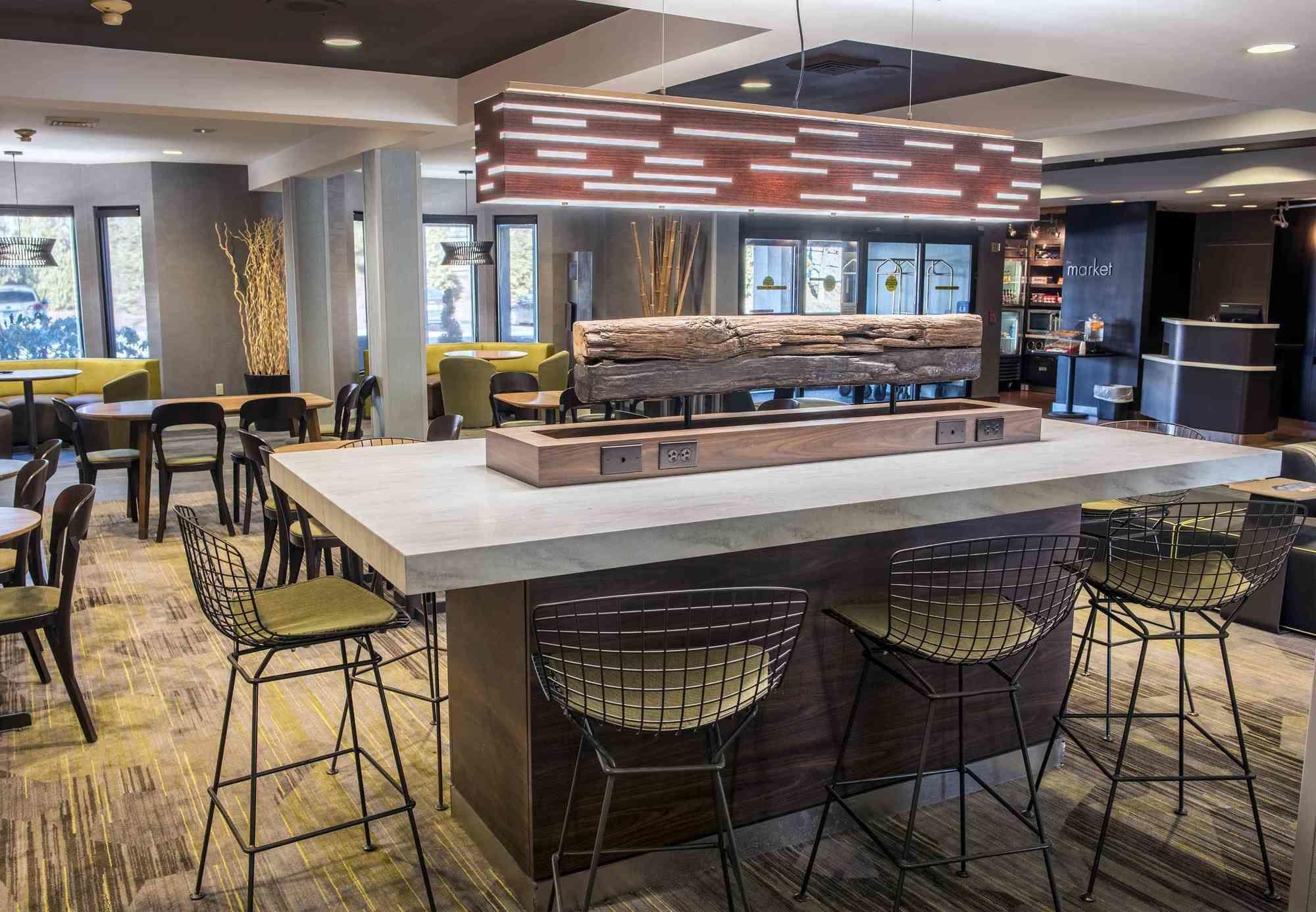 Hotel Courtyard By Marriott Norwich Esterno foto
