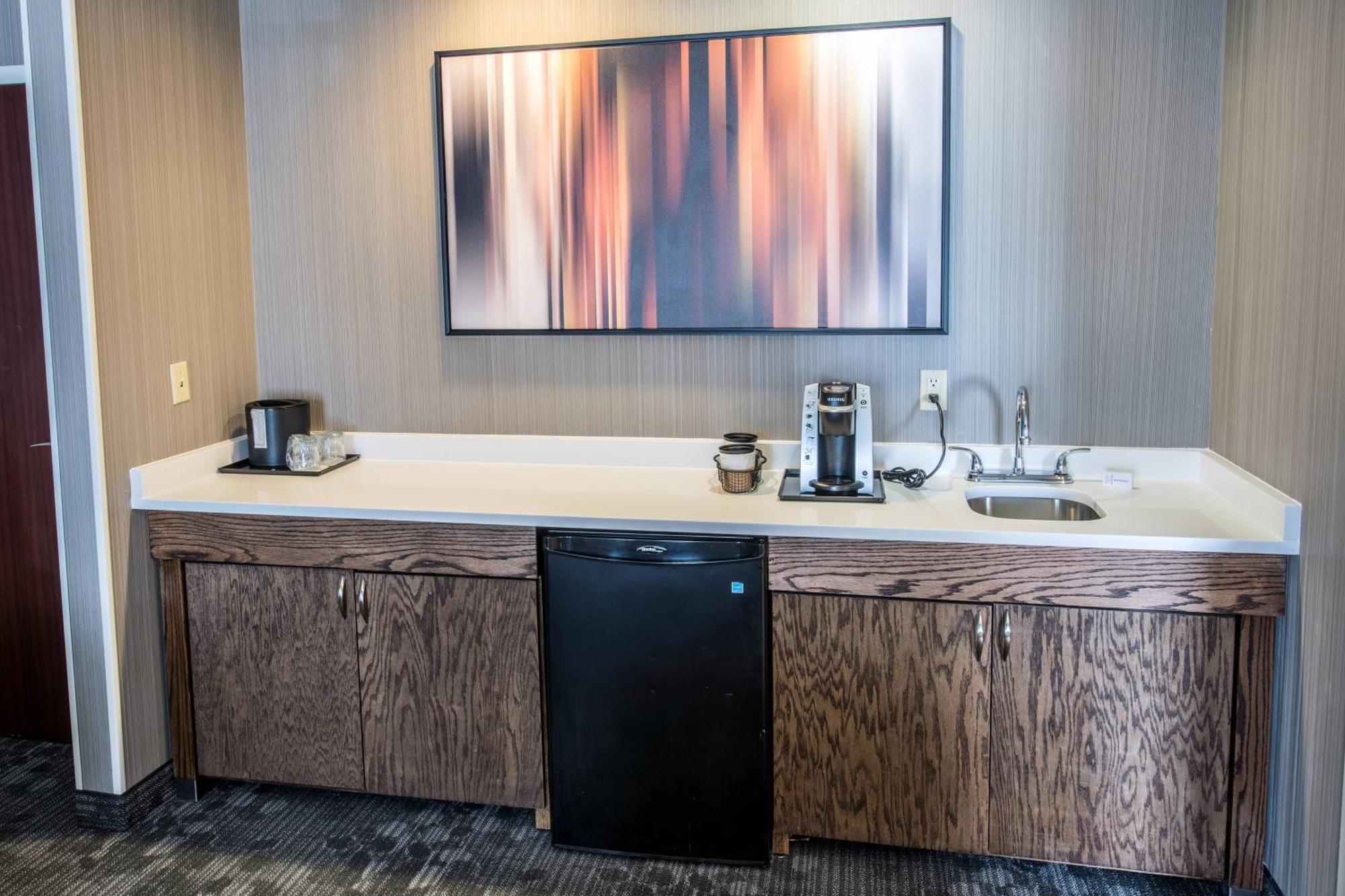 Hotel Courtyard By Marriott Norwich Esterno foto