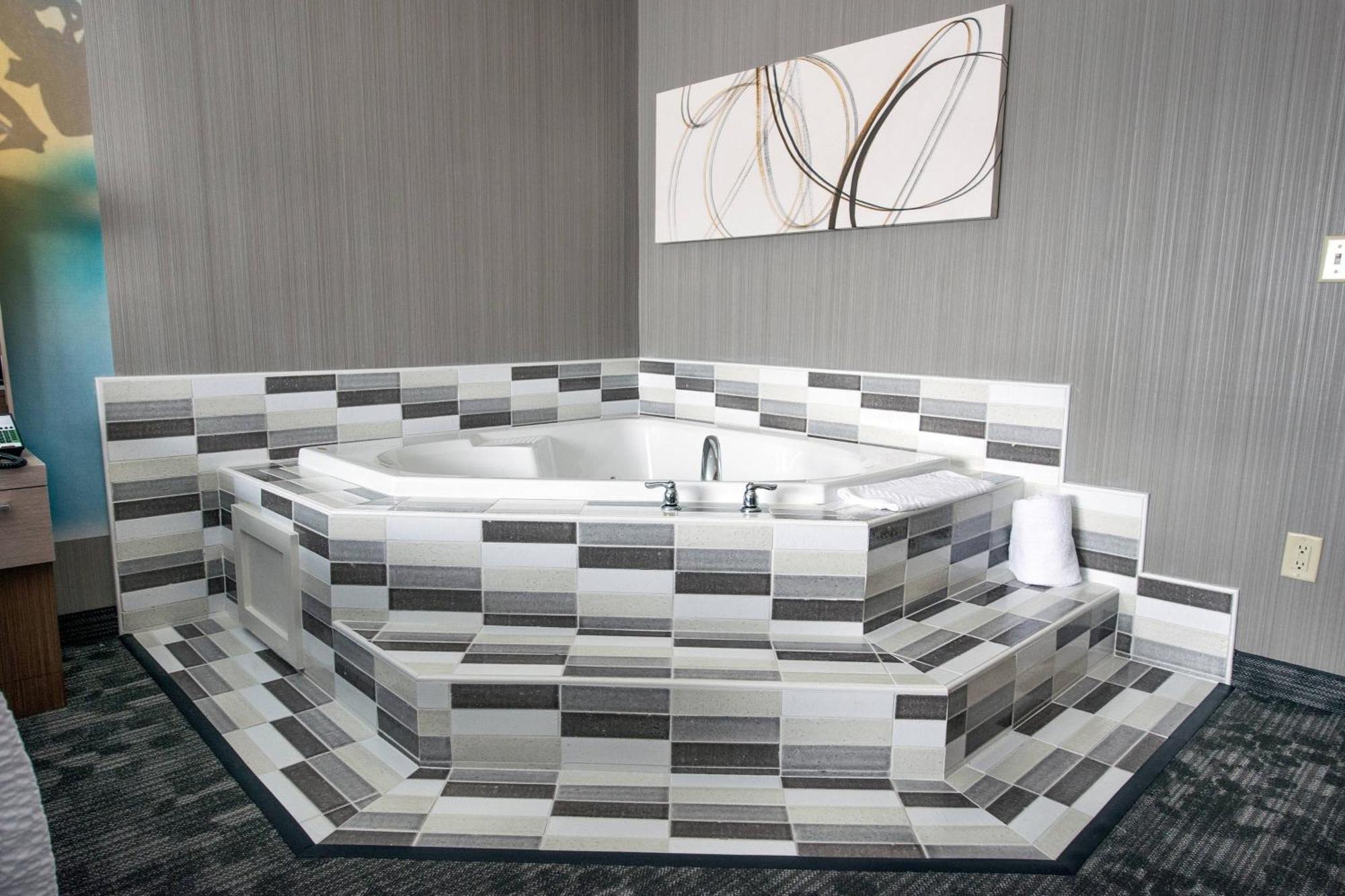 Hotel Courtyard By Marriott Norwich Esterno foto
