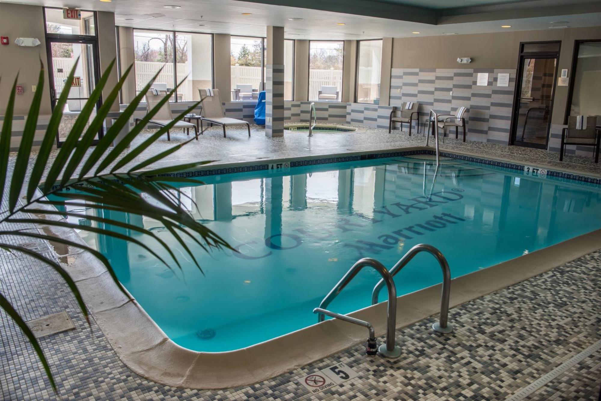 Hotel Courtyard By Marriott Norwich Esterno foto
