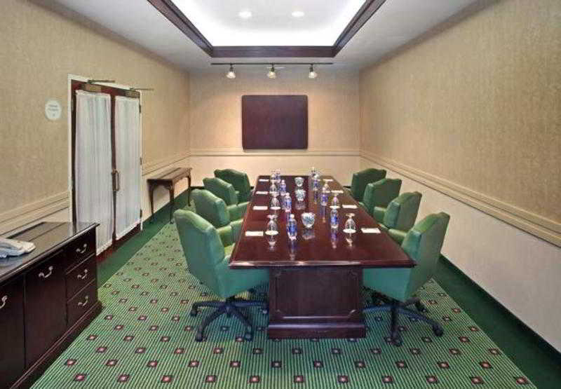 Hotel Courtyard By Marriott Norwich Esterno foto