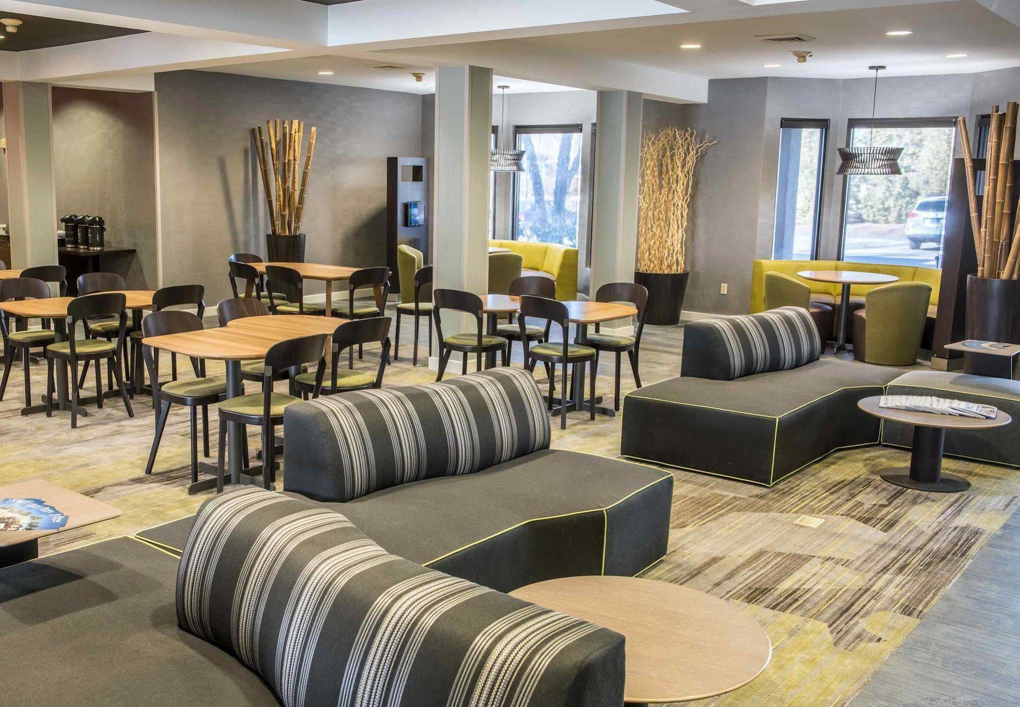 Hotel Courtyard By Marriott Norwich Esterno foto